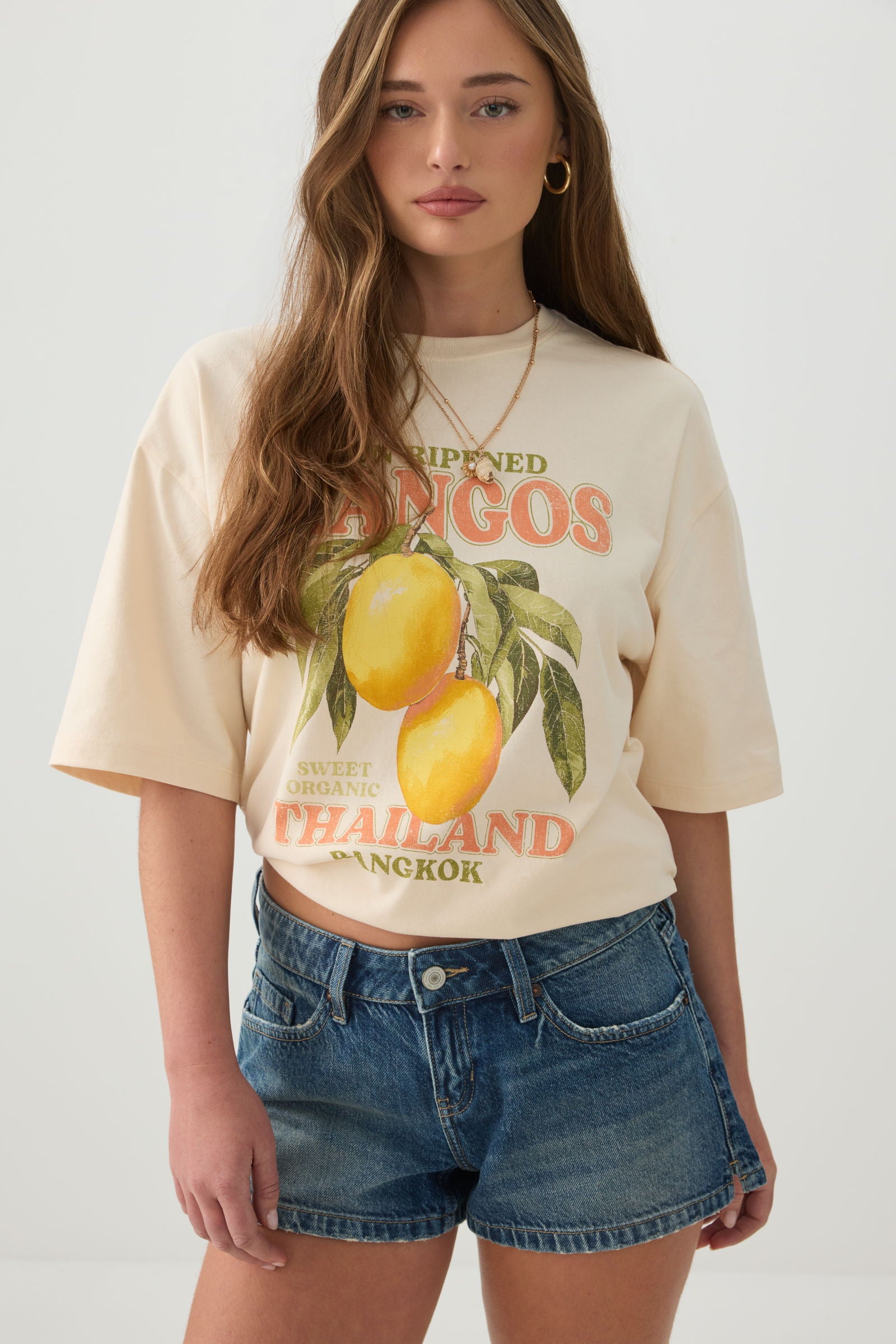 Long Oversized Graphic T-Shirt – Ardene