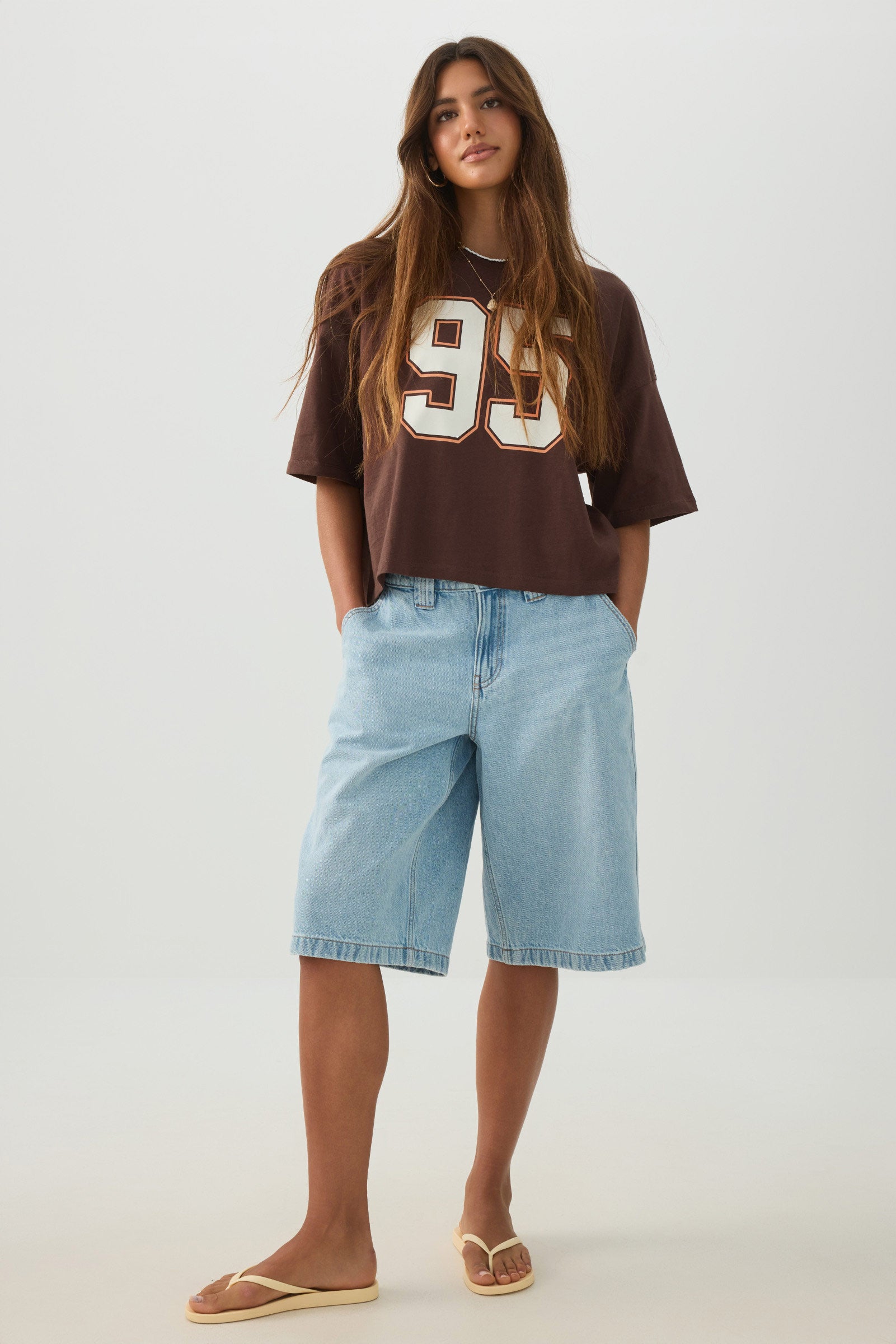 Graphic Drop Shoulder T-Shirt – Ardene