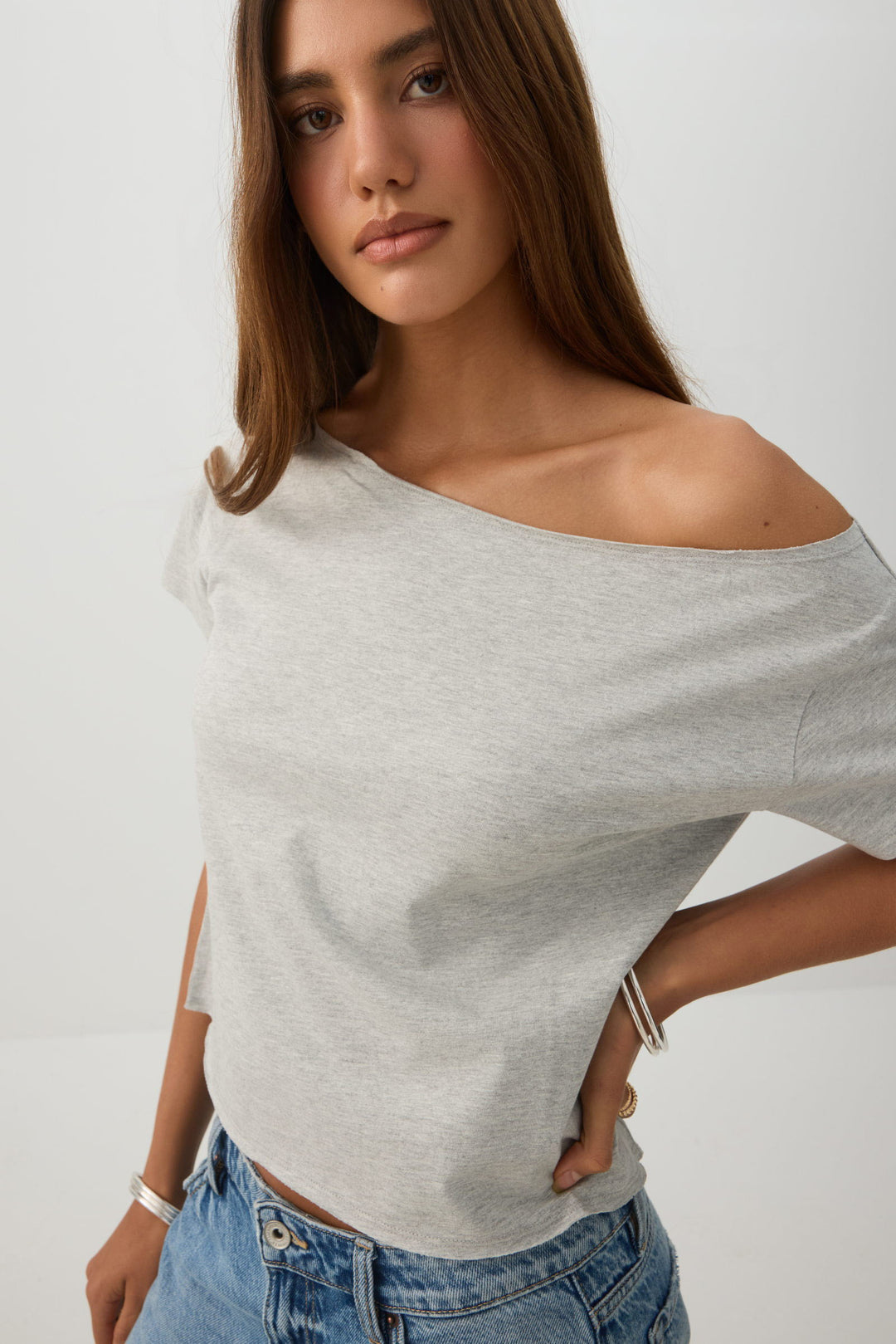 Jersey Off-Shoulder T-Shirt