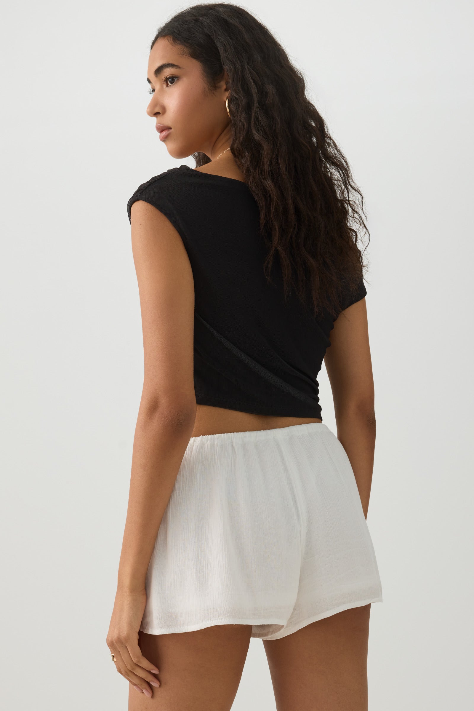 Mid Rise Crinkle Midi Inseam Shorts – Ardene