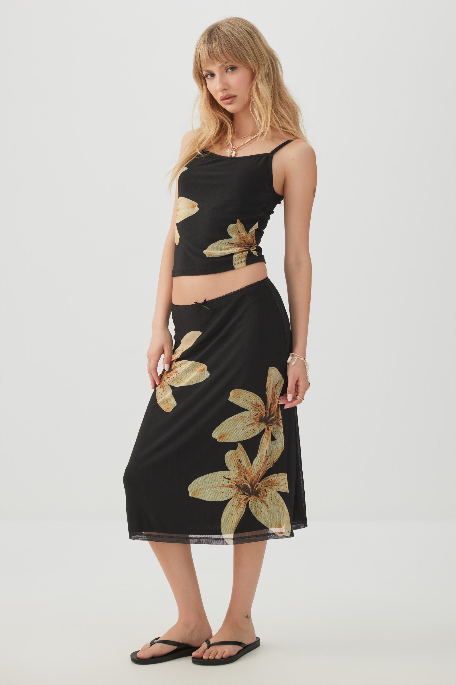 Floral Mesh Skirt – Ardene