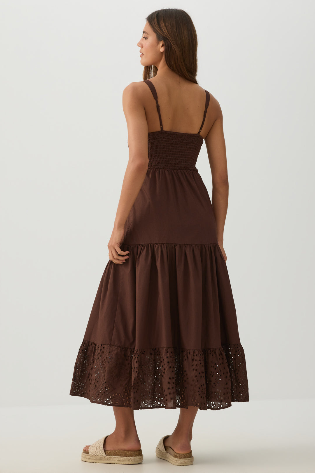 Robe maxi à volants et corsage smocké