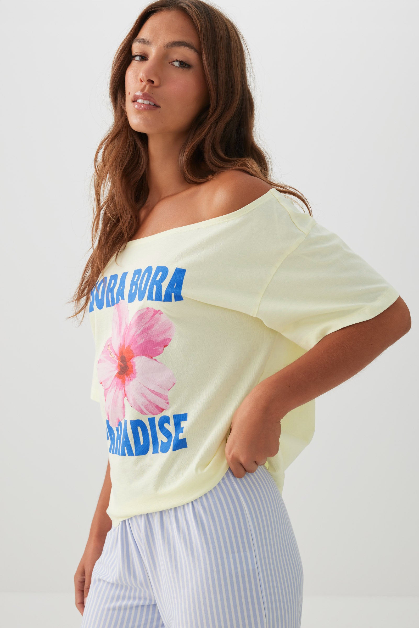 Oversized Off Shoulder PJ T-Shirt – Ardene