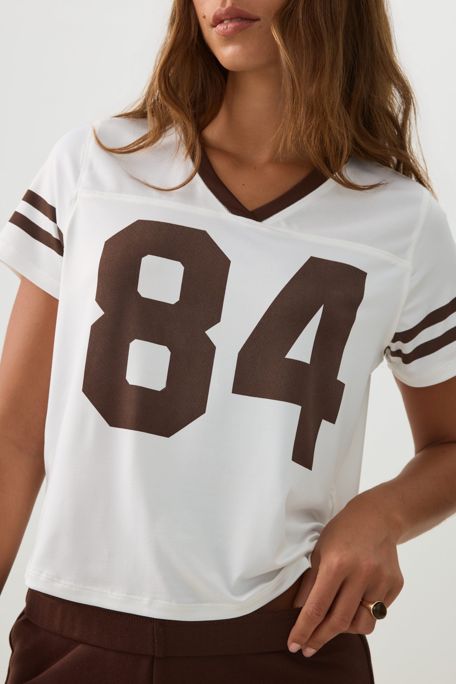 Mesh Jersey V Neck T-Shirt – Ardene