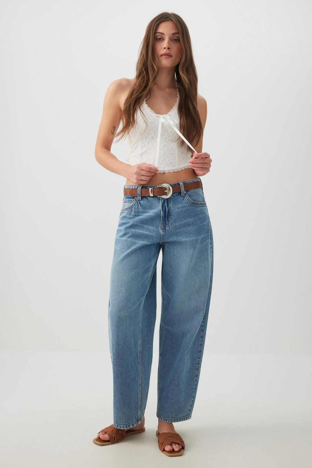 Camisole licou en dentelle