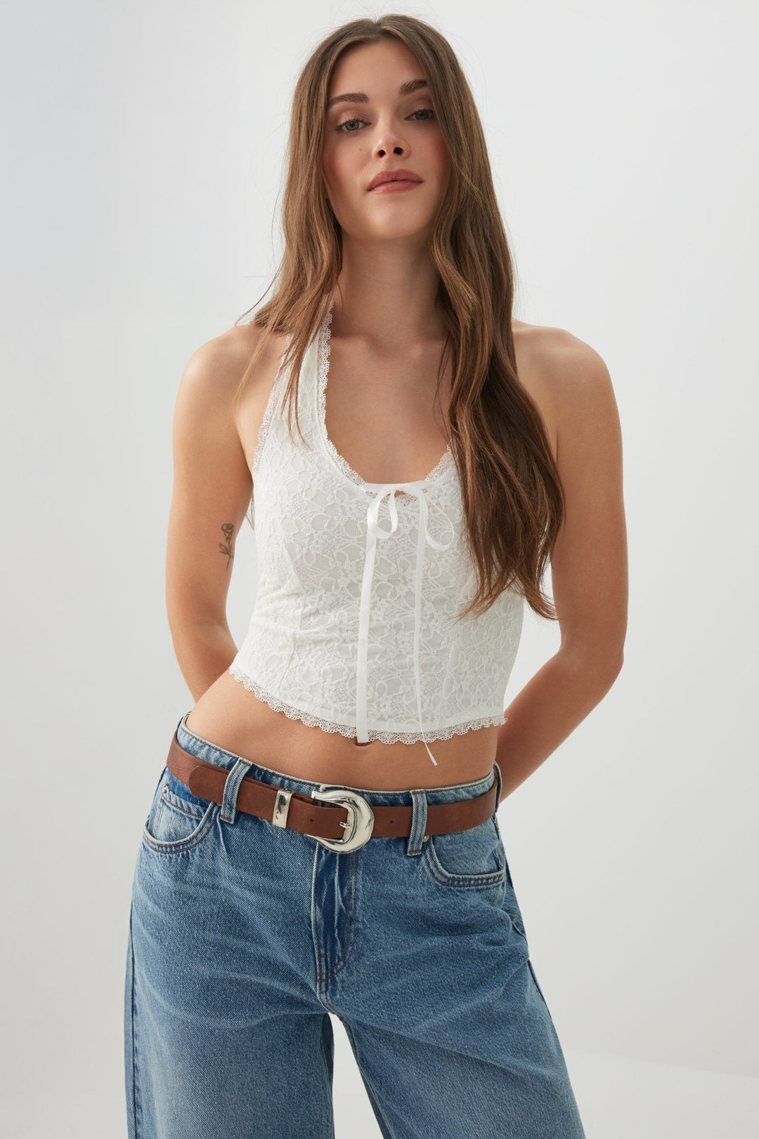 Camisole licou en dentelle