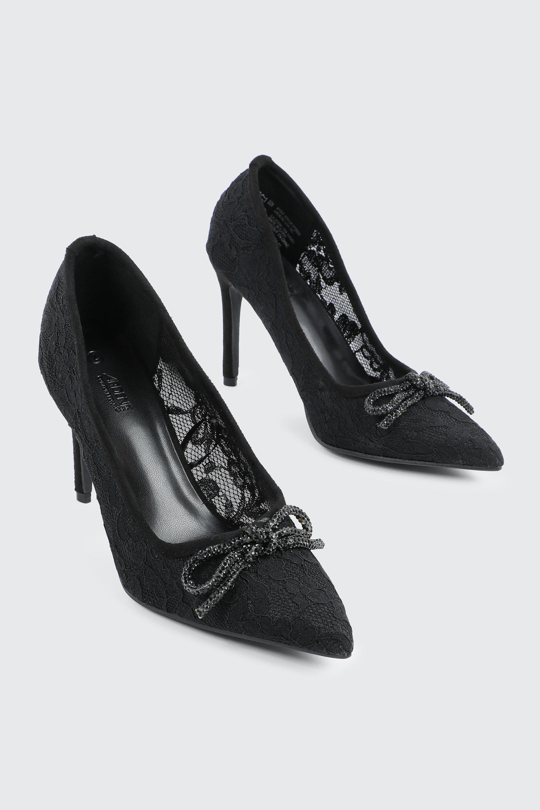 Escarpins à boucle en pierres du Rhin