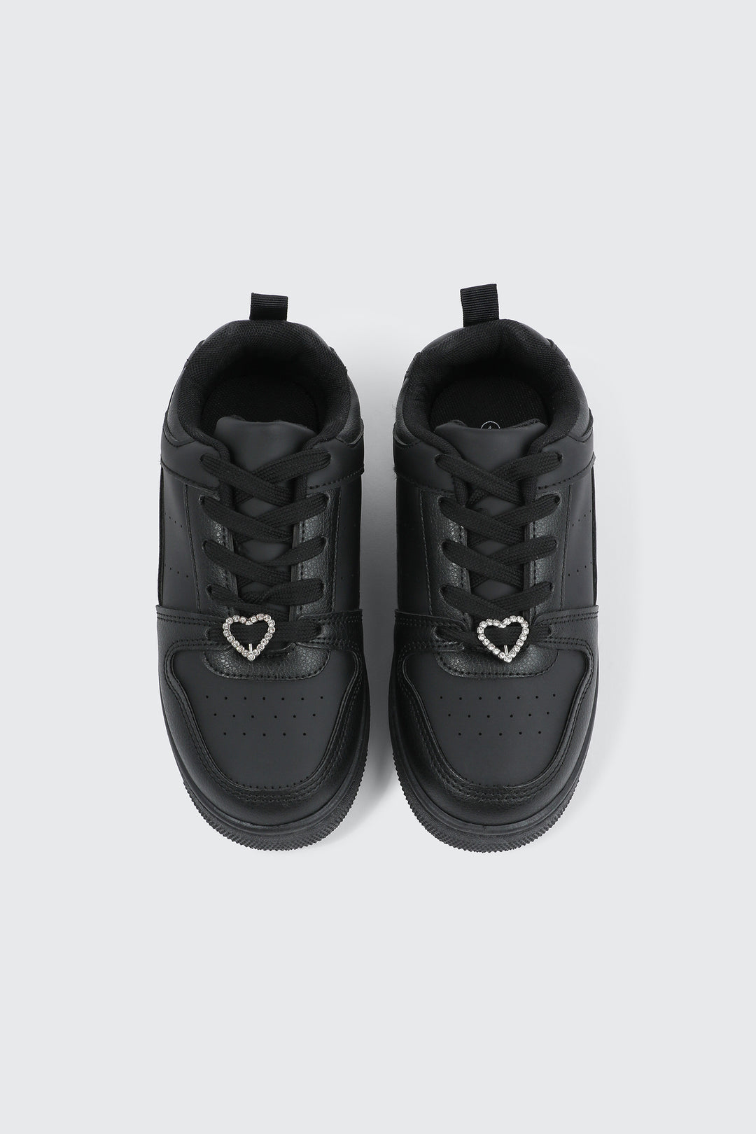 Espadrilles basketball à détail de breloque