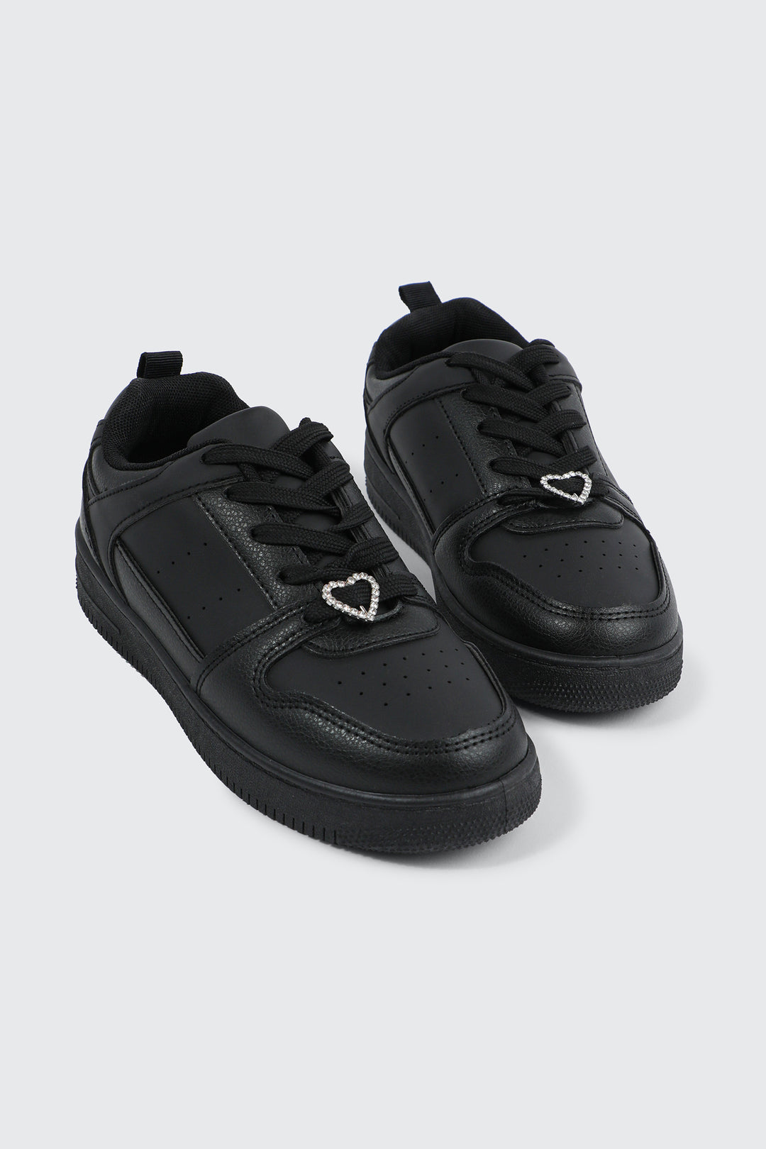 Espadrilles basketball à détail de breloque