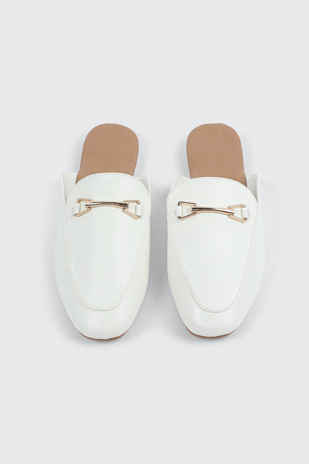 Round Toe Mules with Metal Ornament