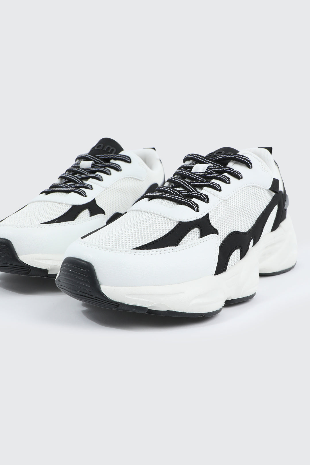 camactive™ Sneakers