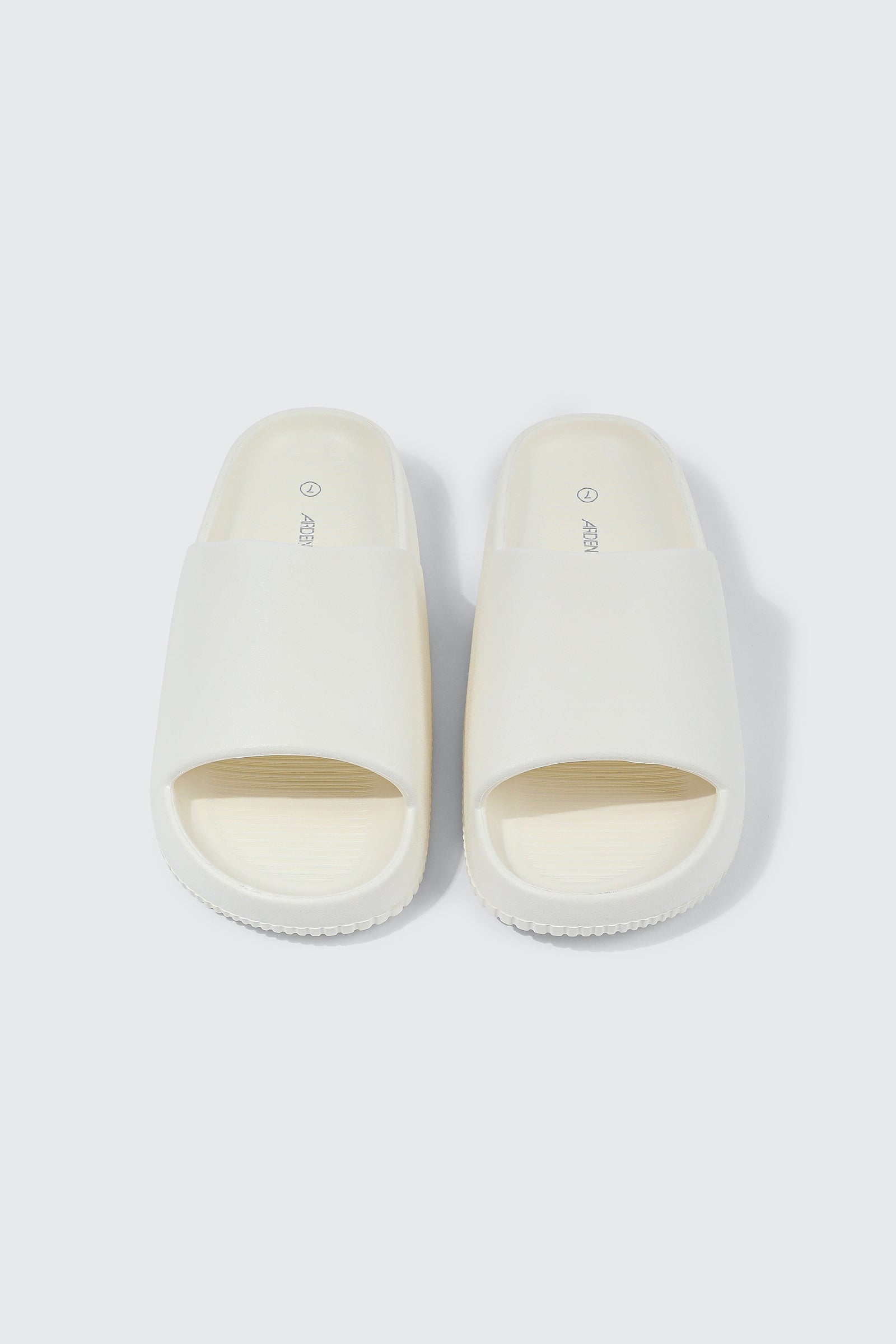 Lightweight Pool Slide Sandals – Ardene