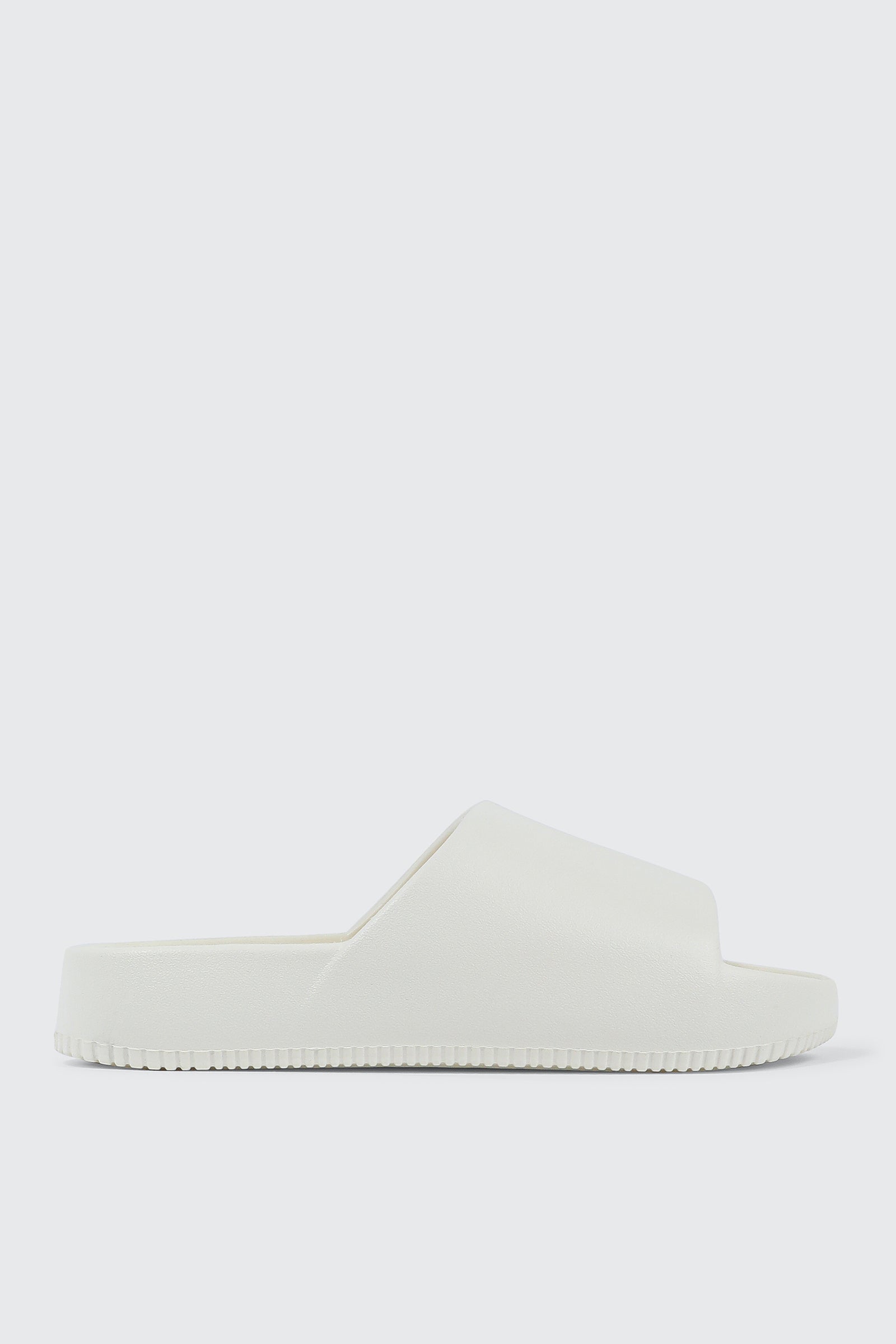 Lightweight Pool Slide Sandals – Ardene