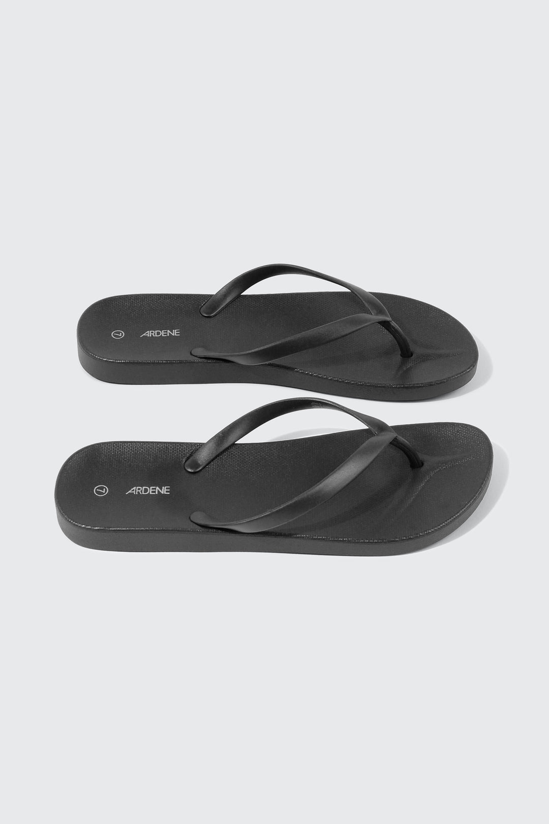 Flip-Flops with Thin Straps
