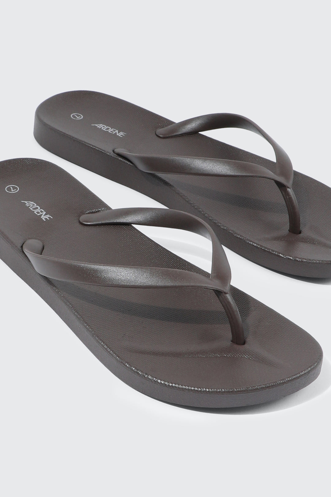 Flip-Flops with Thin Straps