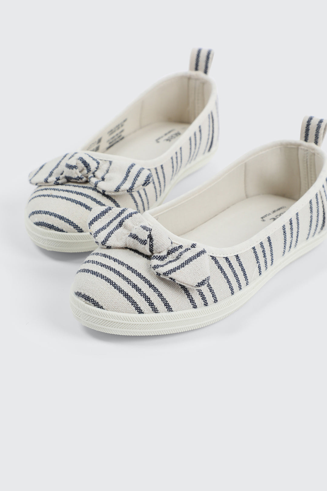 Slip On Sneakers with Bow