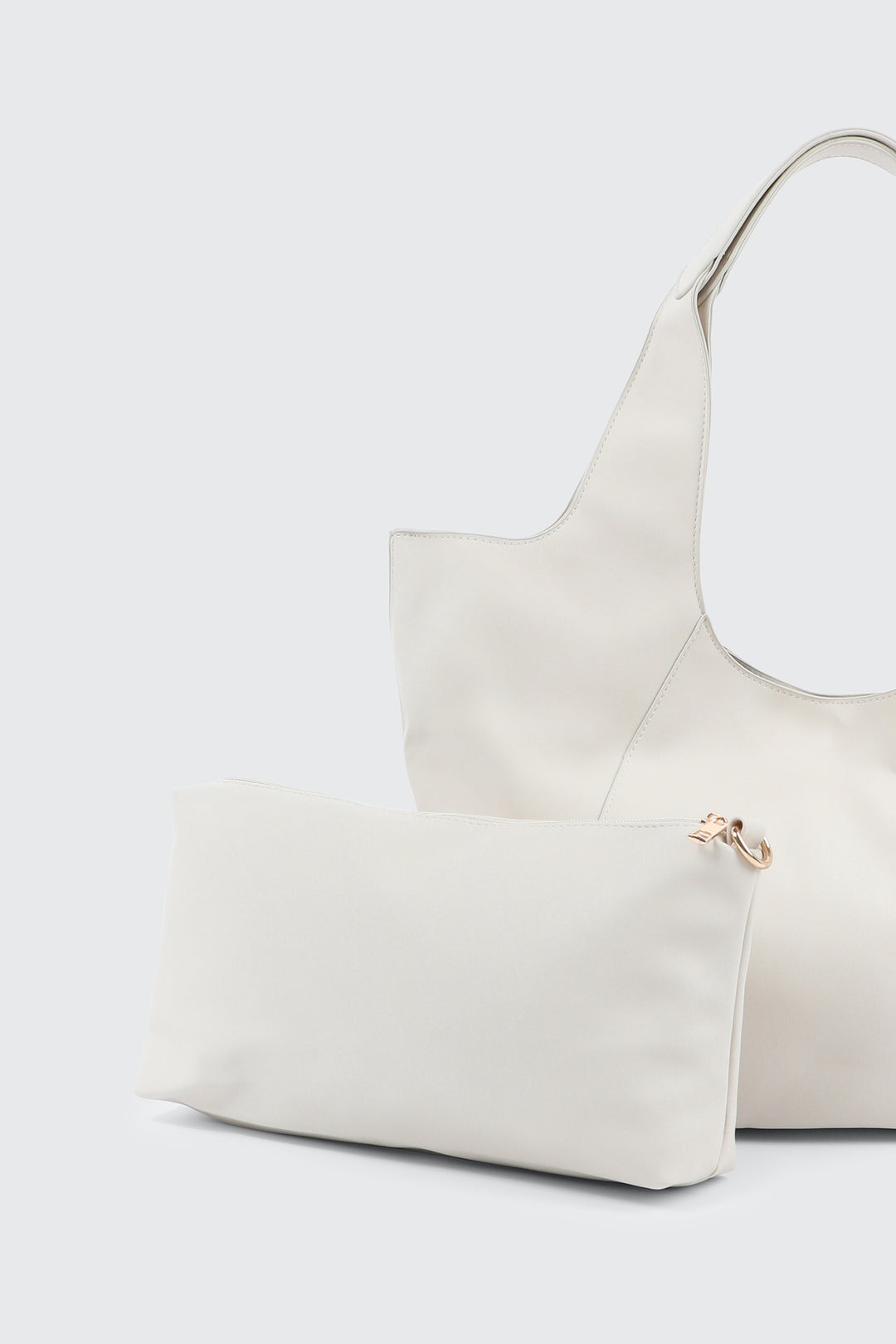 Grand sac d'épaule souple en faux cuir