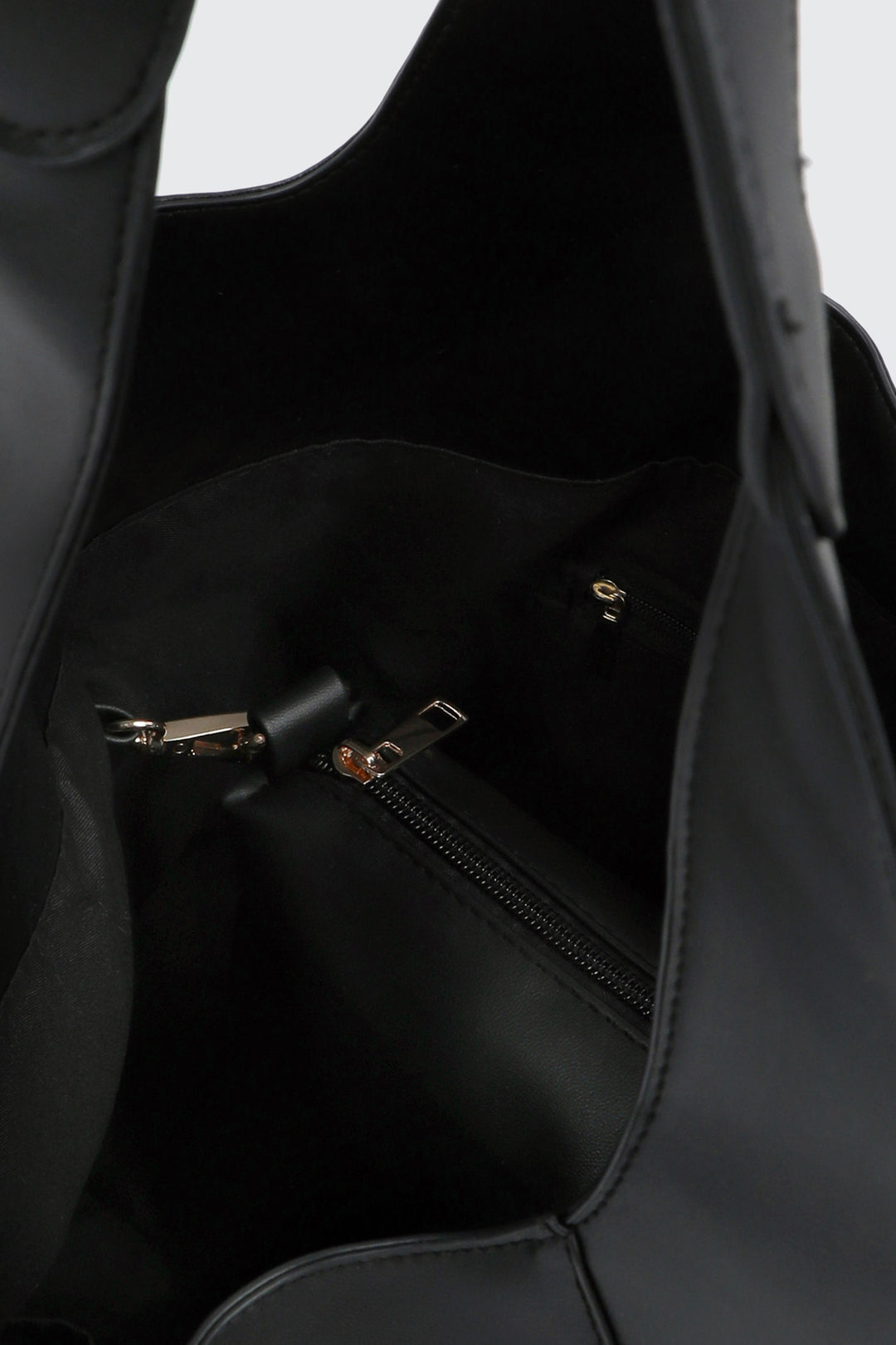 Grand sac d'épaule souple en faux cuir