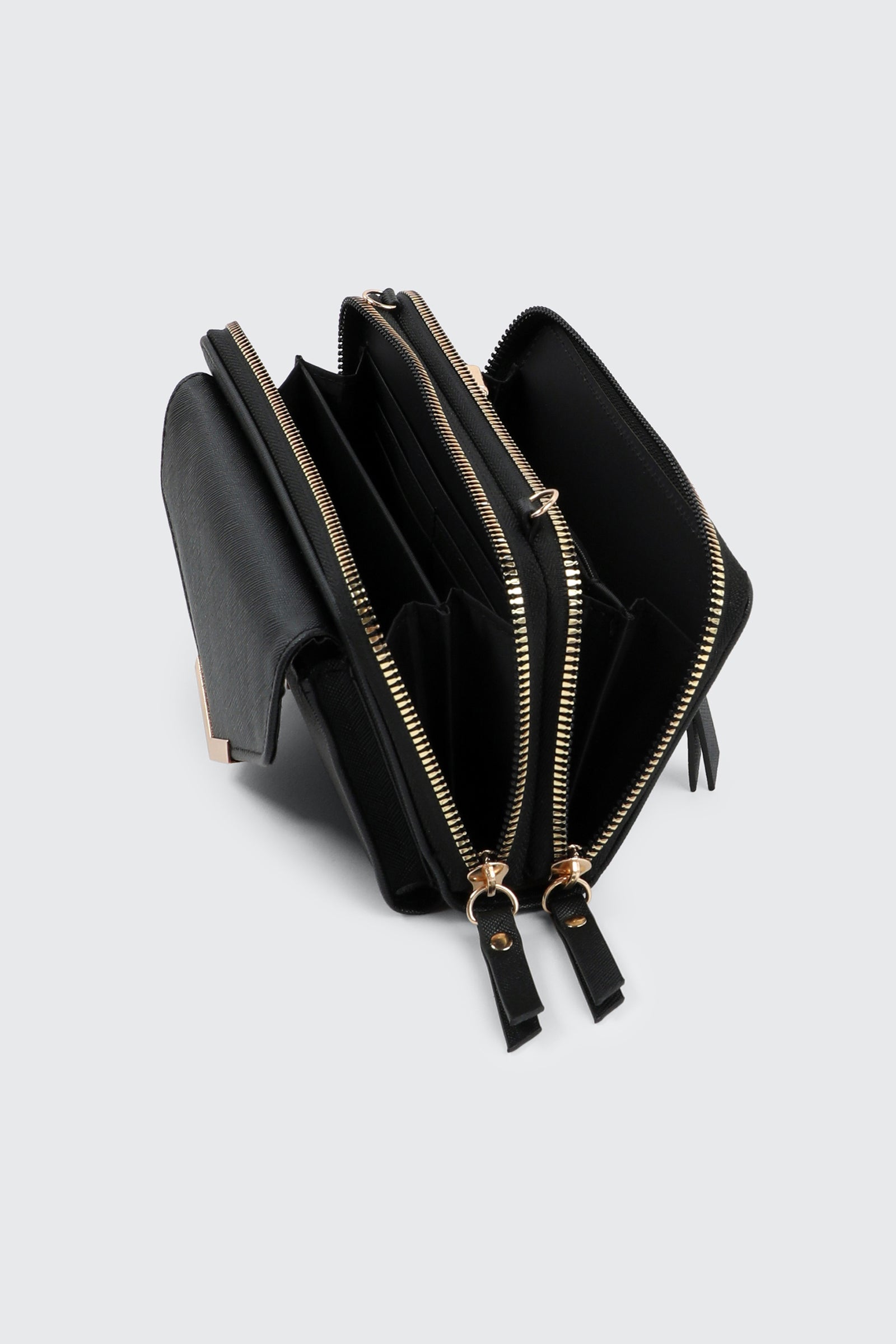 Crossbody Wallet Black | Ardene Canada