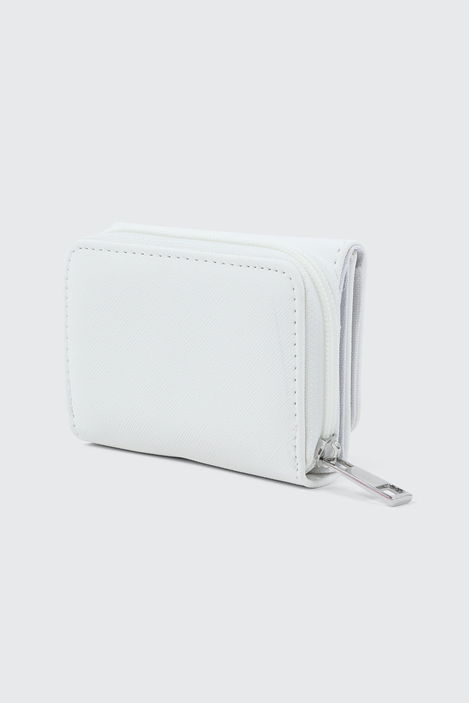 Wallet QUILTING shoulder ポーチ付き／white Quilted Wallet | Ardene