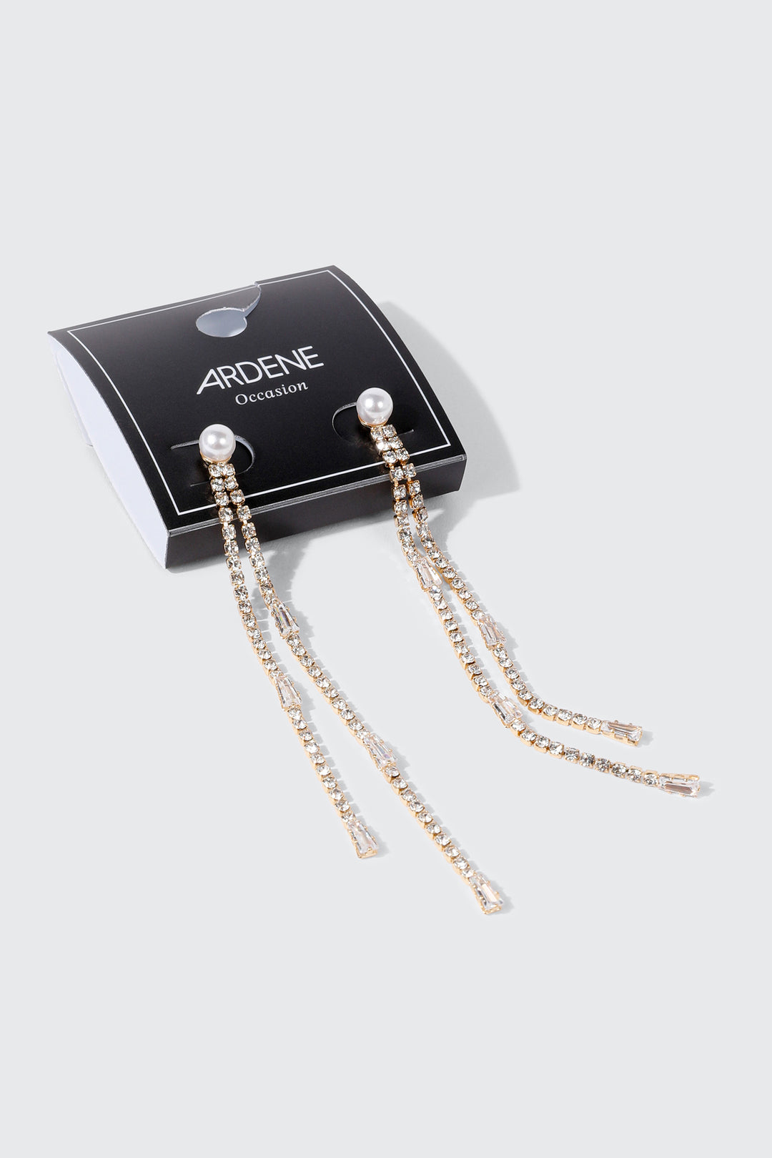 Boucles d'oreilles pendantes à fausse perle