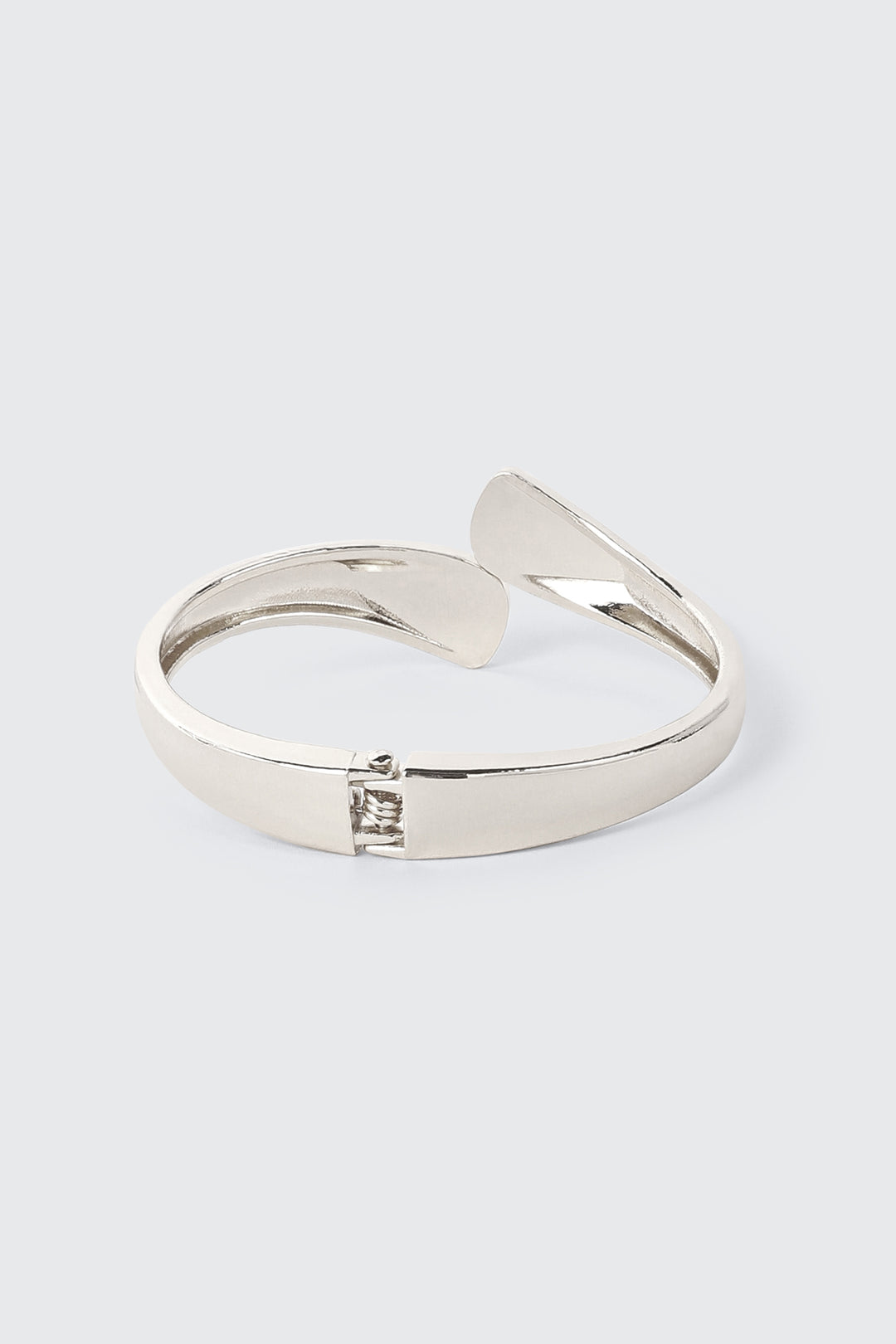 Hinged Wavy Bangle