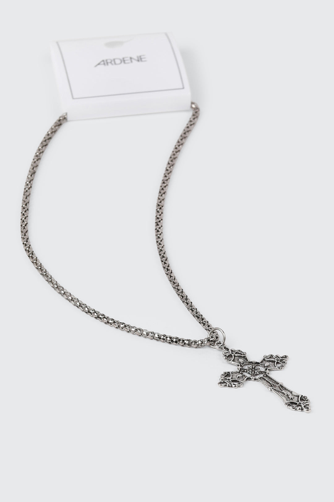 Collier à pendentif croix