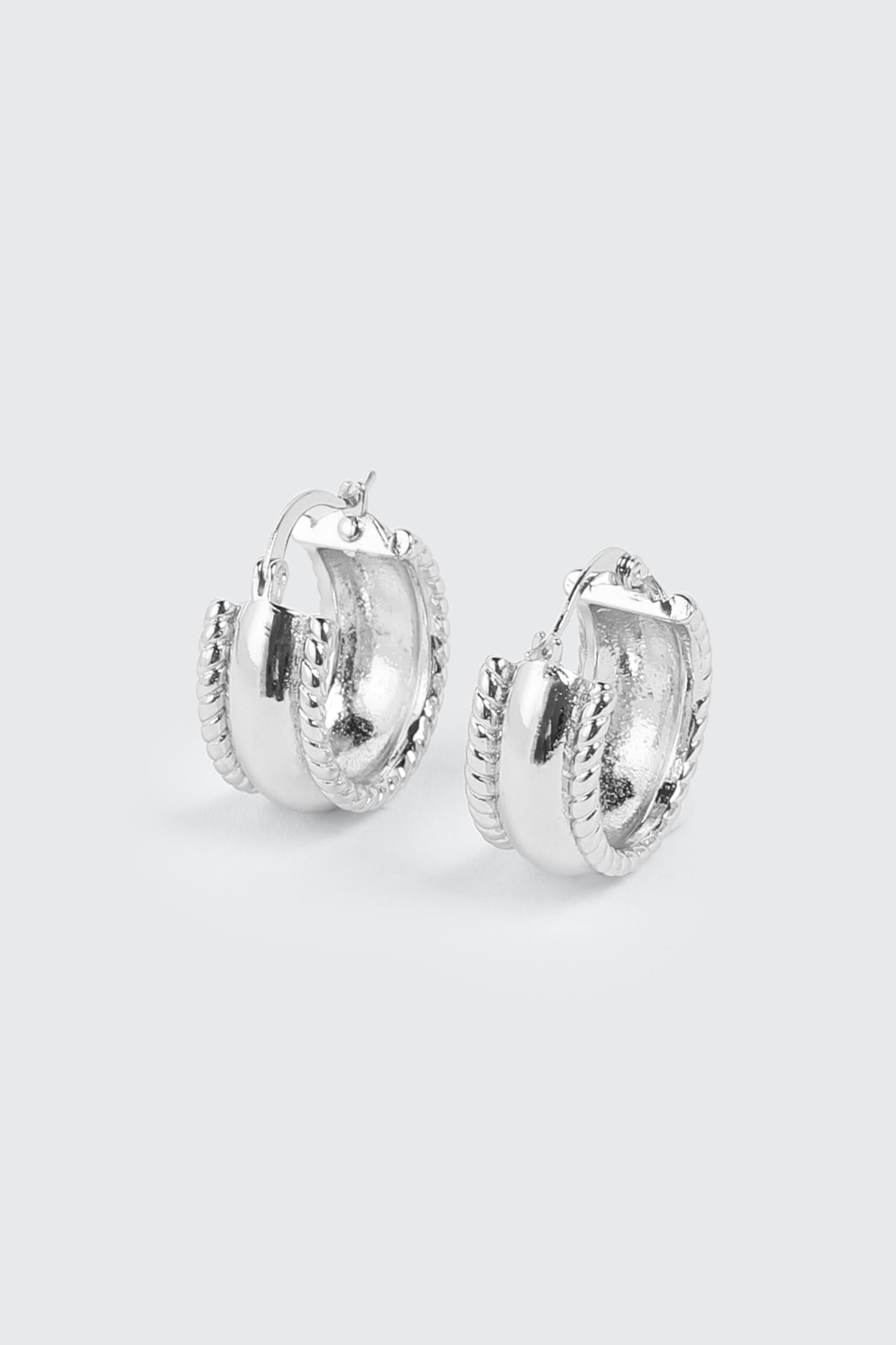 14K White Gold Plated Hoop Earrings | Ardene