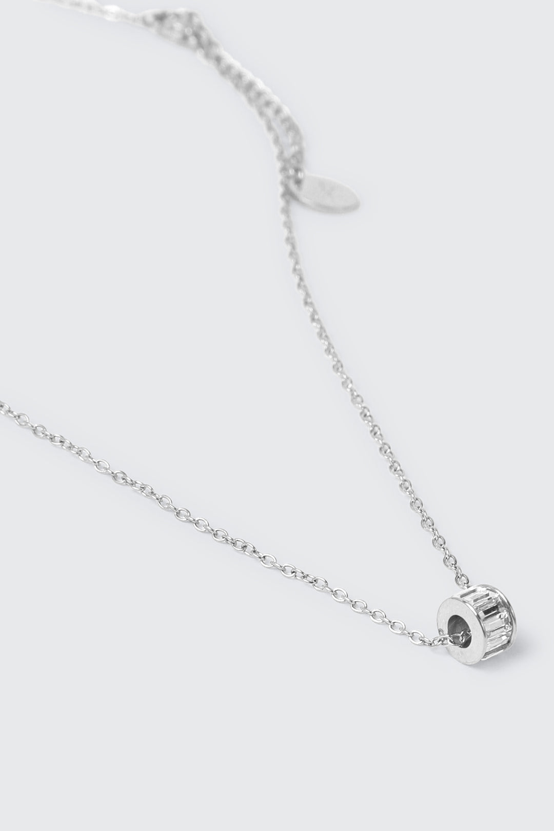 Collier en acier inoxydable à pendentif cylindrique