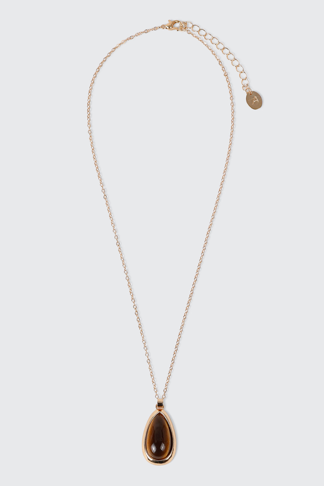 Collier avec pierre œil de chat ovale