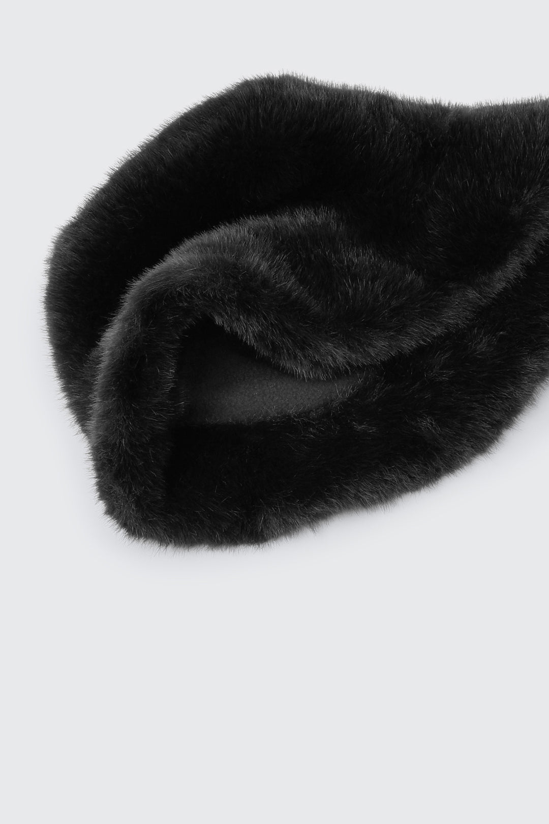 Chapeau cloche en fausse fourrure