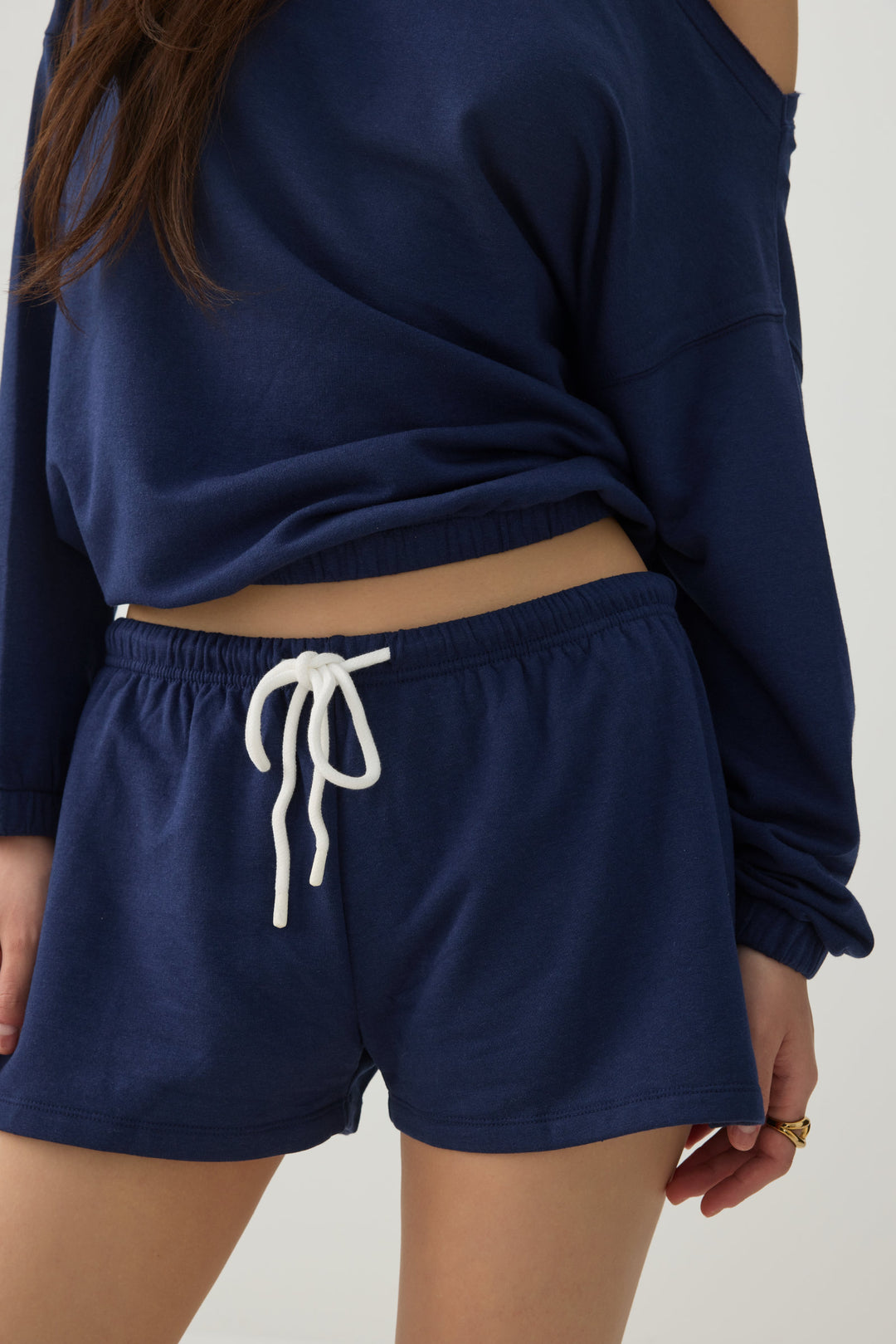 Short en tricot à cordon contrastant