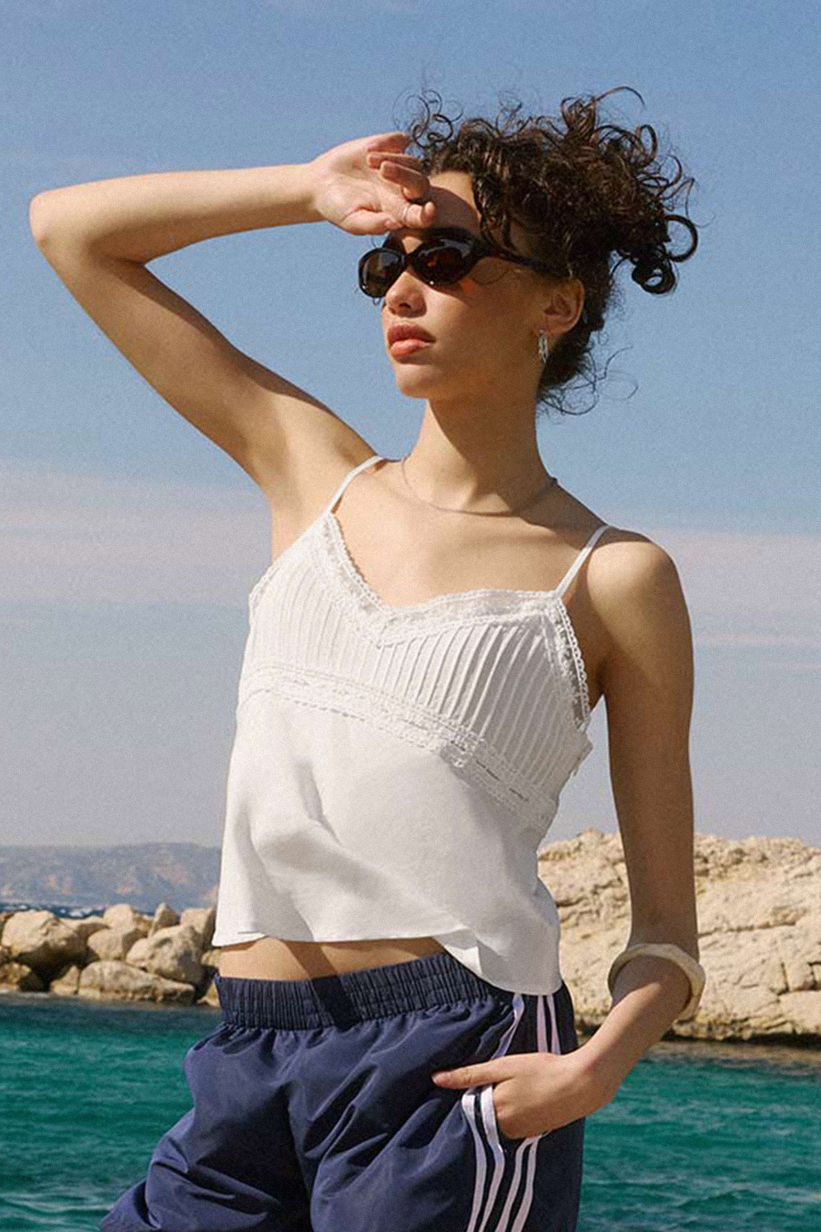 その他 SALSATION TOPS tank top Lace Trim Cropped Tank Top | Ardene