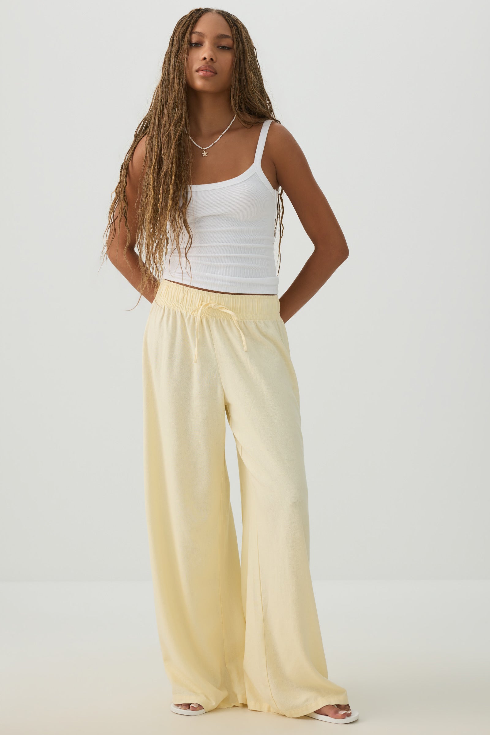 Basic Rib Scoop Neck Tank Top | Ardene