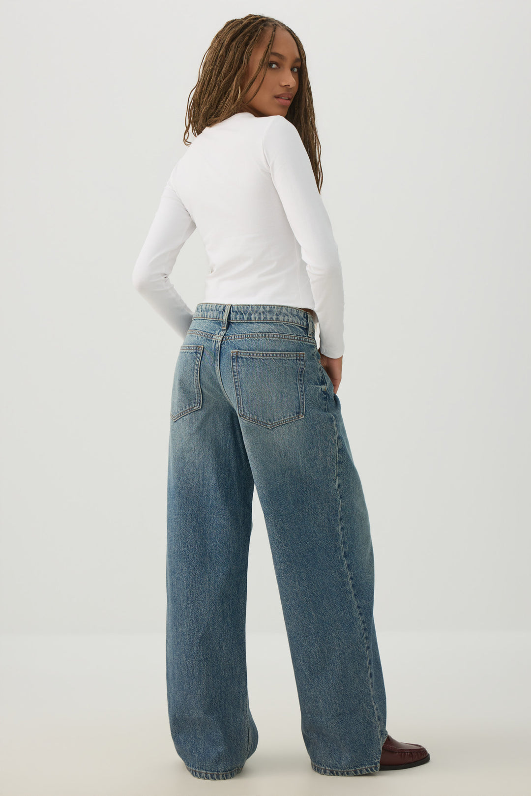 Jean large et taille basse coupe Relâche