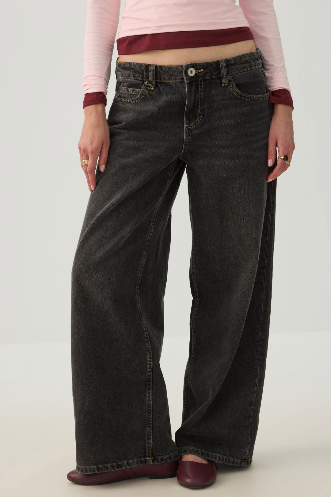 Jean large et taille basse coupe Relâche