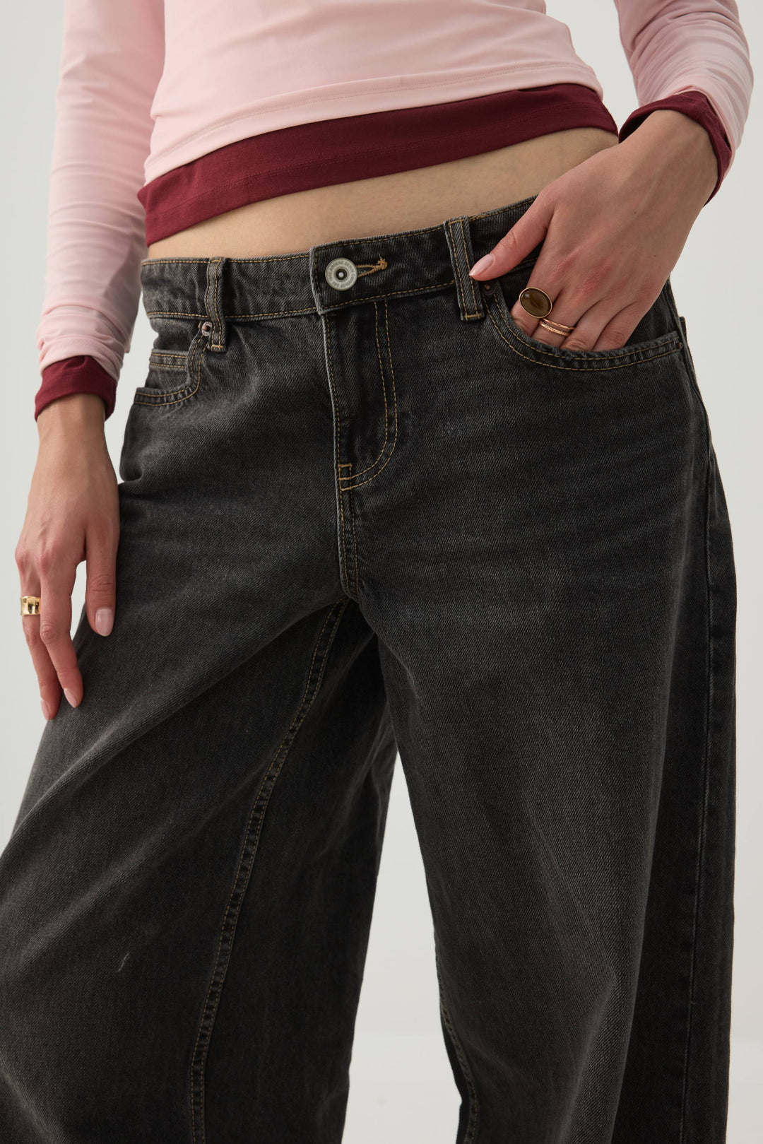 Jean large et taille basse coupe Relâche
