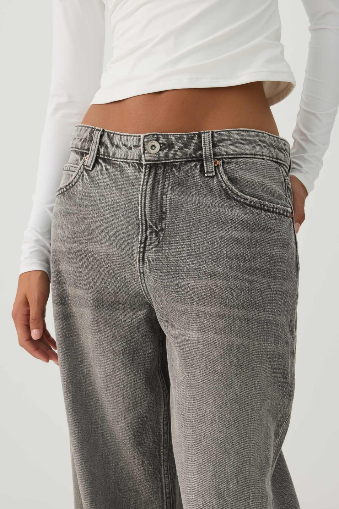 The Weekend Fit Low Rise Wide Leg Slouchy Jean
