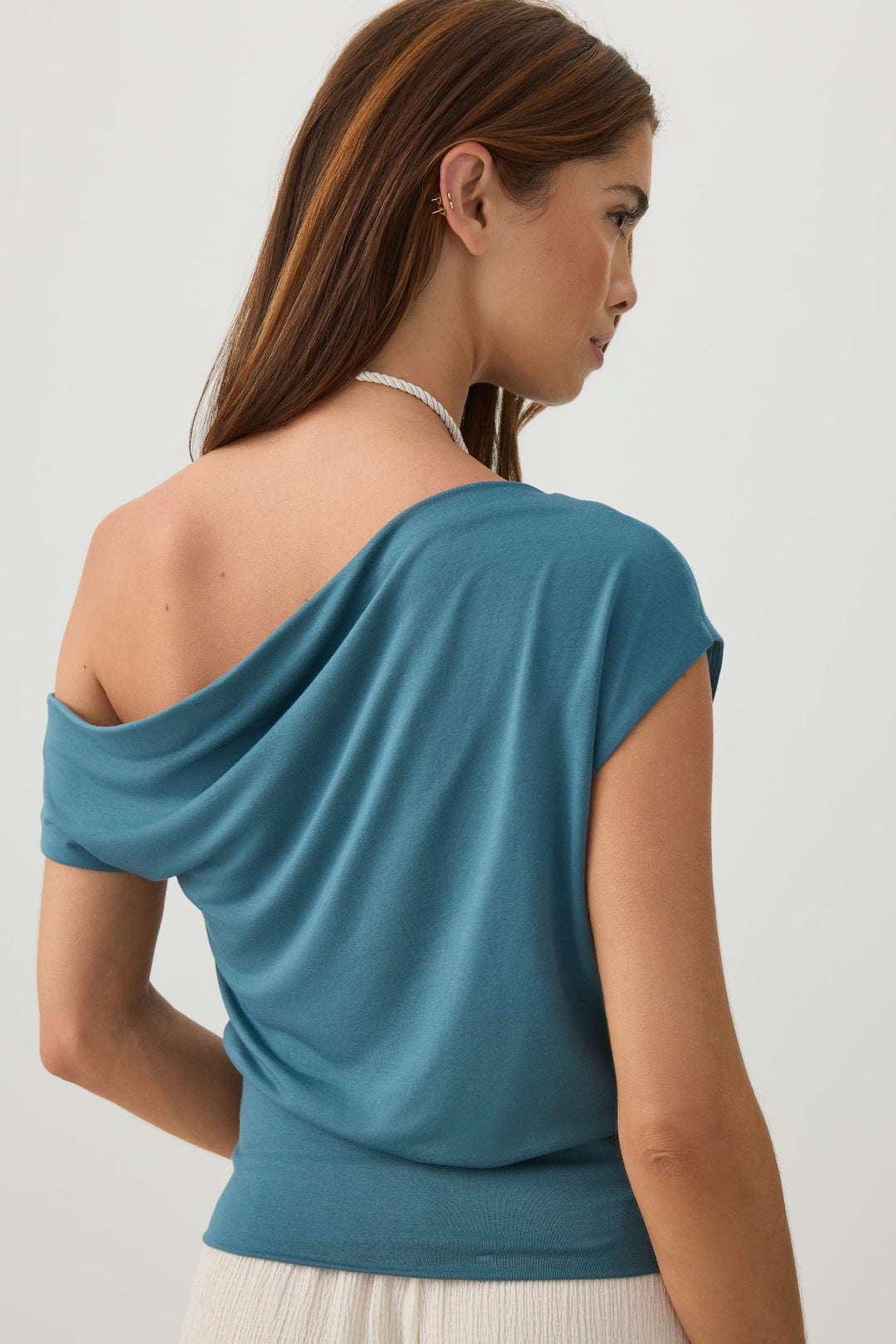 Haut en tricot asymétrique