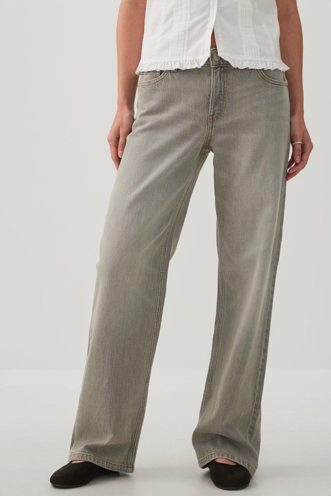 The Era Fit Mid Rise Straight Jean