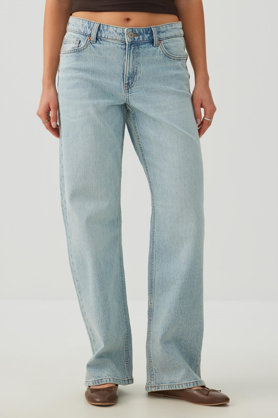 The Era Fit Mid Rise Straight Jean