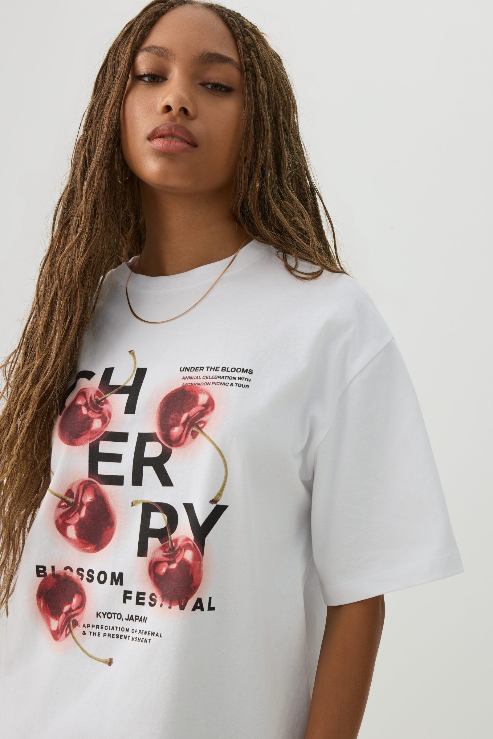 Oversized Graphic T-Shirt | Ardene