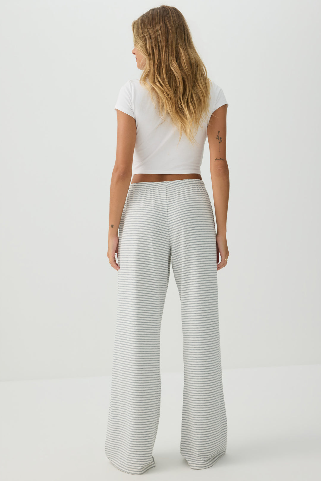 Pantalon à jambe large rayé