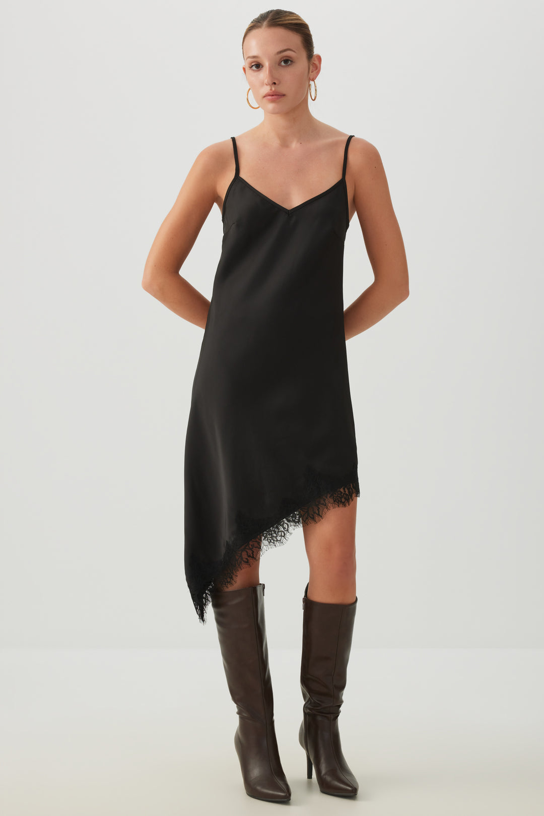 Robe nuisette midi asymétrique