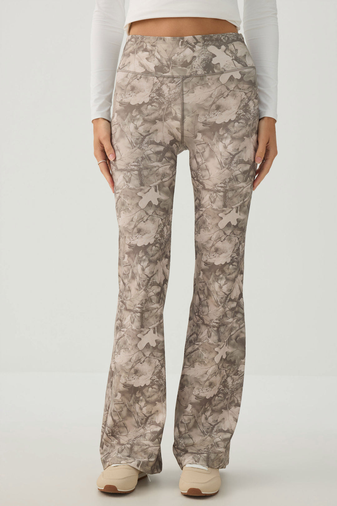 MADESOFT™ Sculpt Foliage Flared Leggings