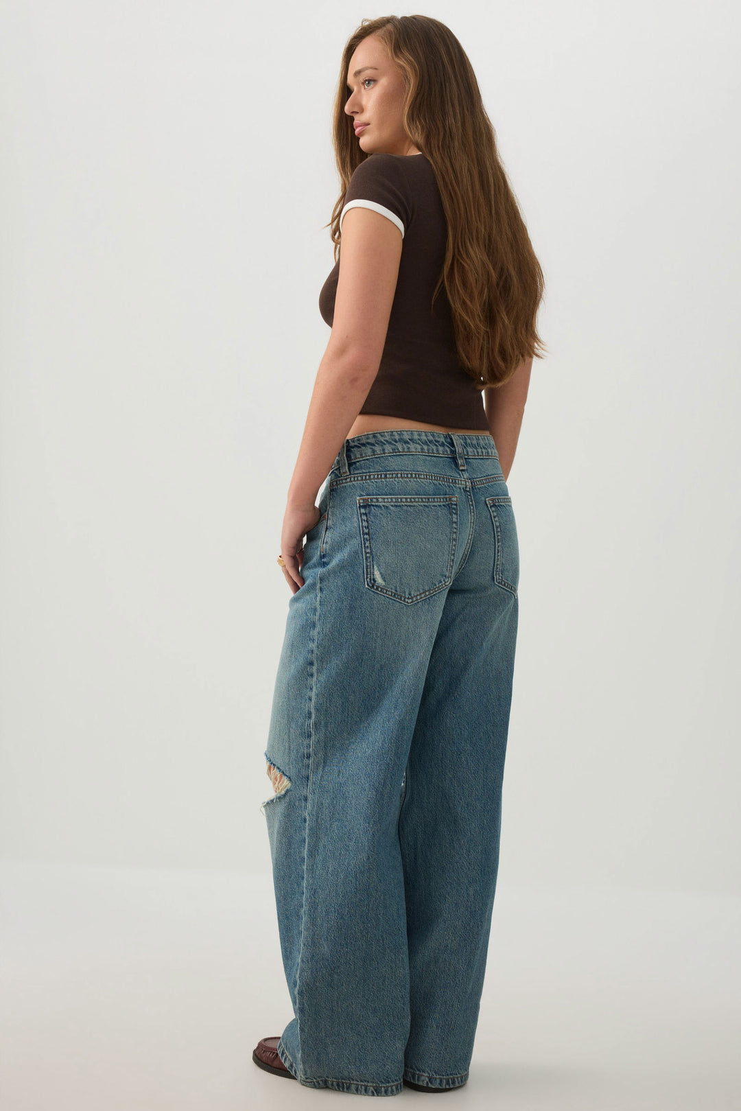 Jean large et taille basse coupe Relâche