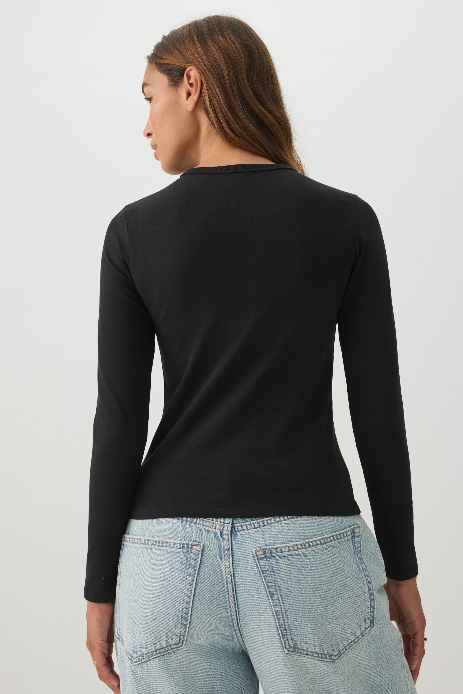 BASICORE™ Long Sleeve T-Shirt Black Licorice | Ardene Belgium