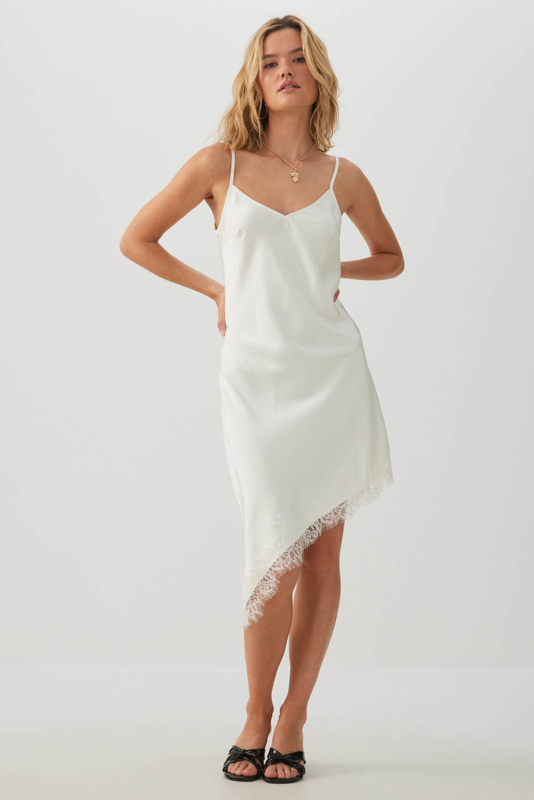 Robe nuisette midi asymétrique