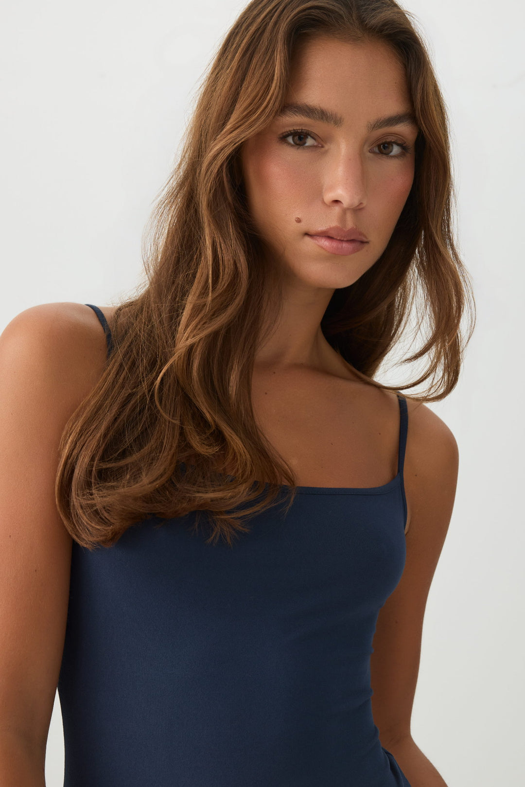SMOOTHCORE™ Scoop Neck Crop Tank Top