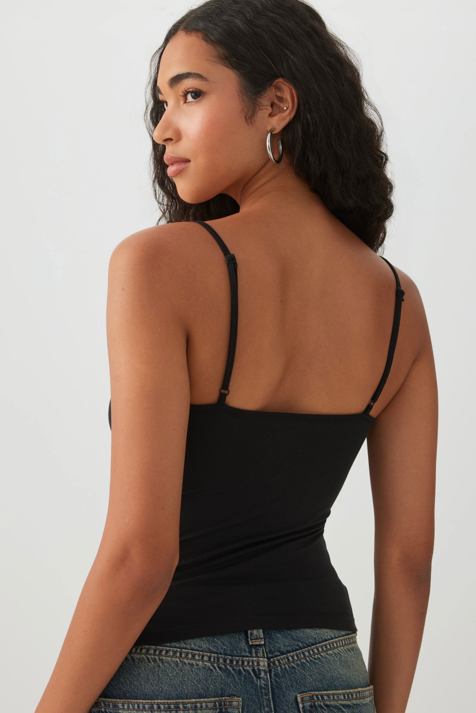 SMOOTHCORE™ V-Neck Tank Top | Ardene
